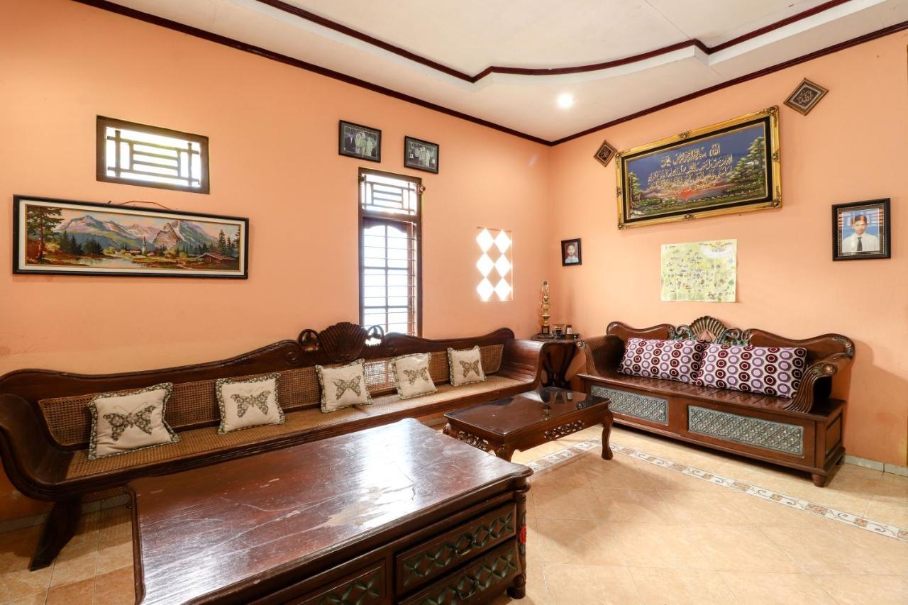 Nurudin House Leilighet Magelang Eksteriør bilde